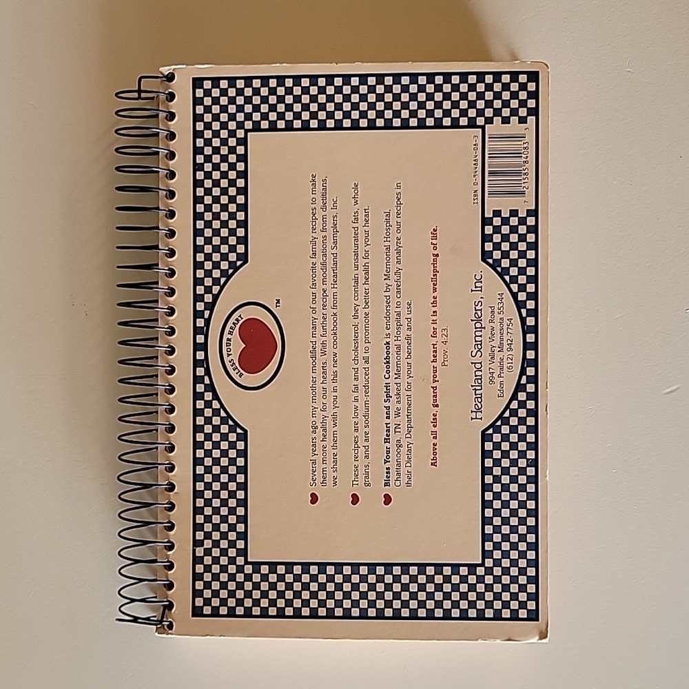 2 Country Cookbooks Spiral Bound - Picture 7 of 10